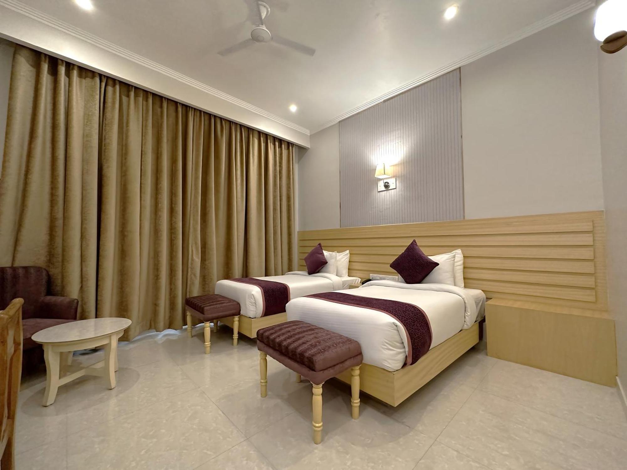 A S Hotels Κχατζουράχο Εξωτερικό φωτογραφία