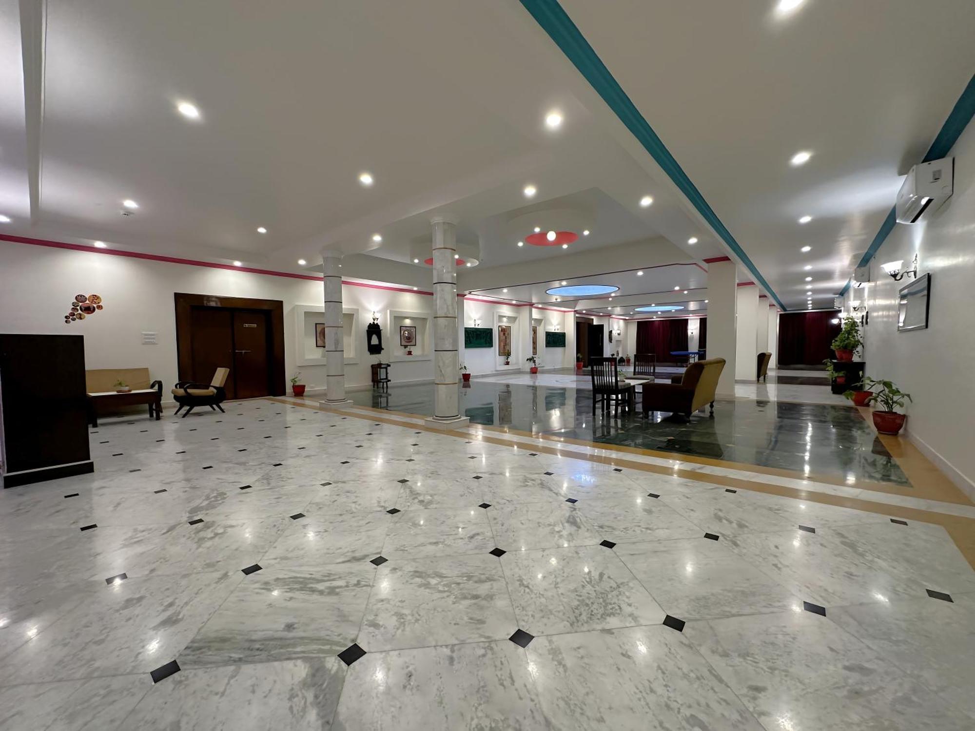 A S Hotels Κχατζουράχο Εξωτερικό φωτογραφία