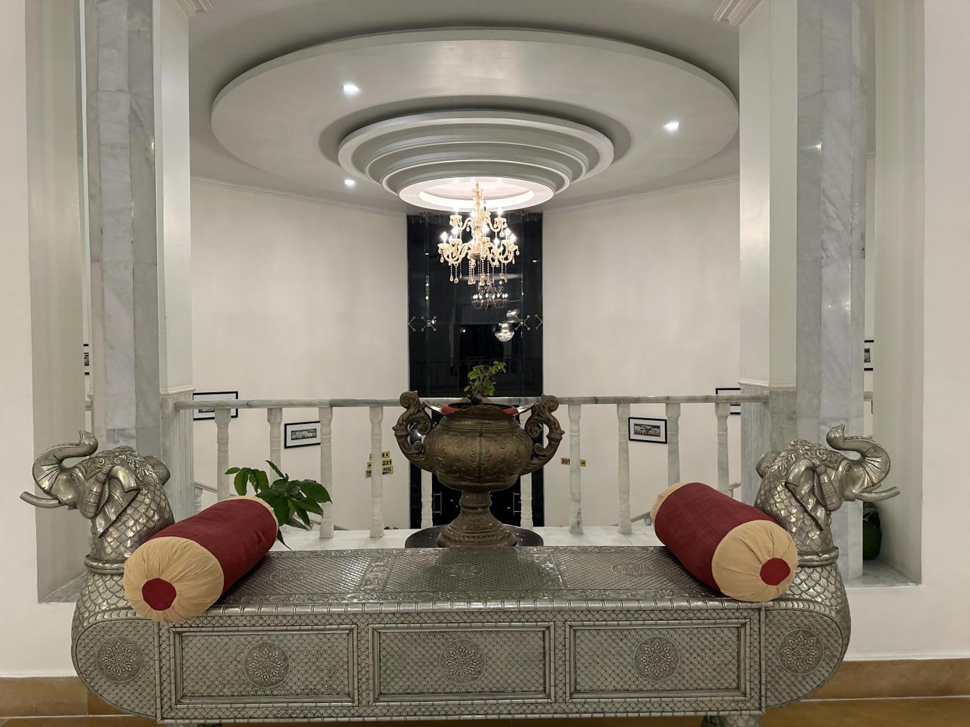 A S Hotels Κχατζουράχο Εξωτερικό φωτογραφία